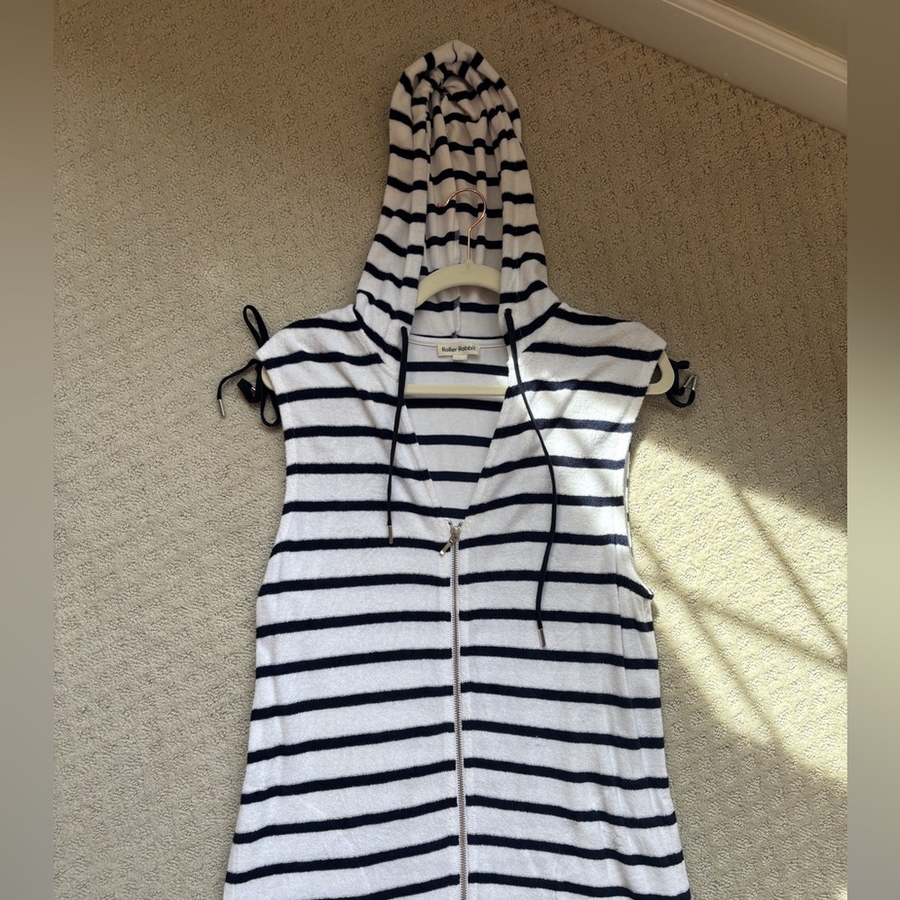 Roller Rabbit Navy Blue and White Striped Womens Hooded Coverup